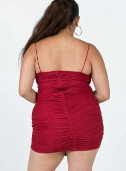 Tara Mini Dress Red Curve -Princess Polly Sales Store 4 modelinfo miccy us14 1a6700a9 4231 418b b042 61d741a57e63