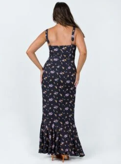 Curtis Maxi Dress Black / Floral 9 Curtis Maxi Dress Black / Floral -Princess Polly Sales Store 4 modelinfo mikayla us6 1dcac2ba 4727 4814 9e47 e20c591a4853