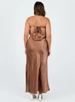Princess Polly Haley Maxi Dress Brown -Princess Polly Sales Store 4 modelinfo mikayla us8 7f04d0ff b856 4e2d 966f a5f5f76e491c