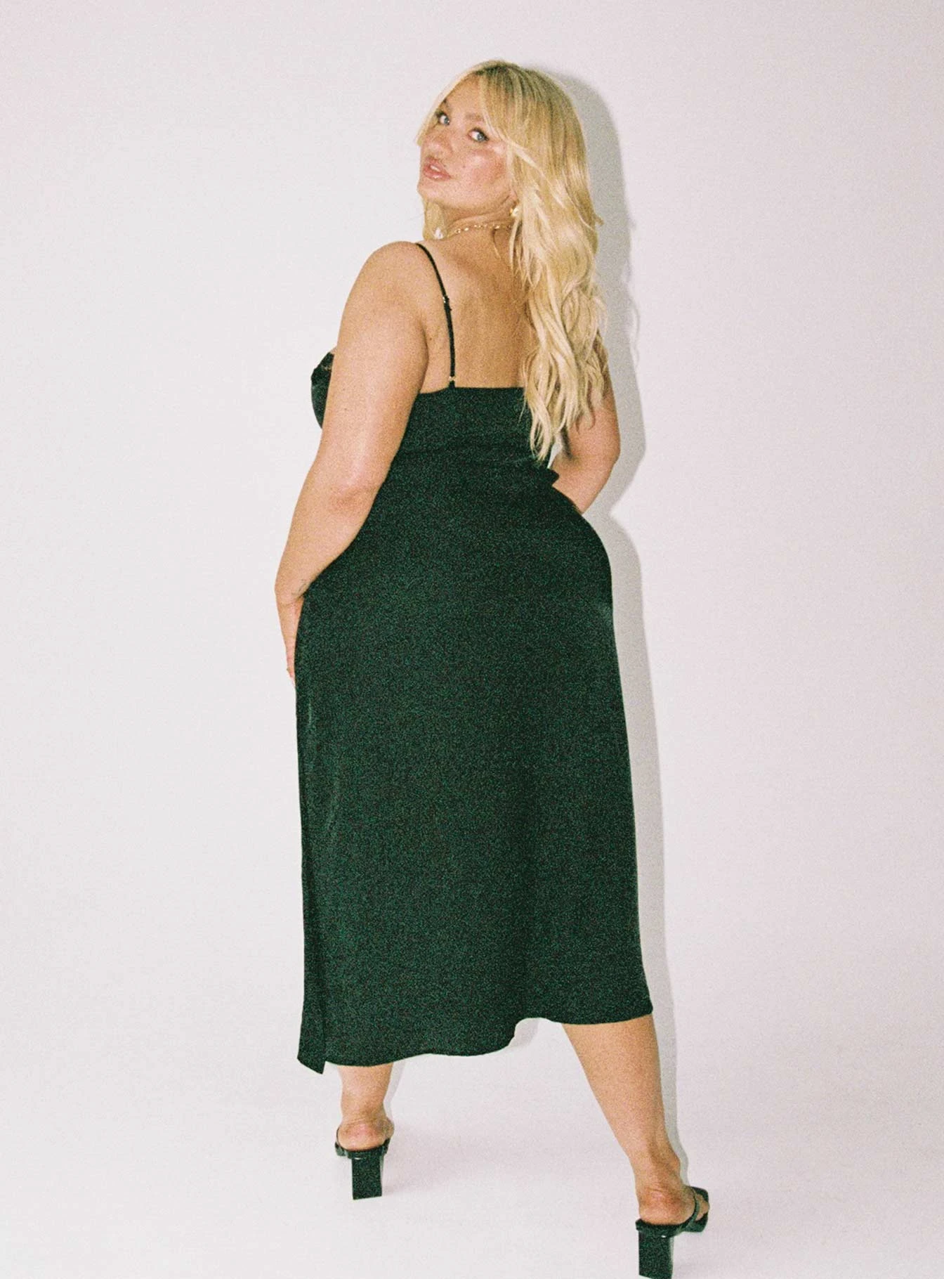 Hazel Midi Dress Black Curve 4 Hazel Midi Dress Black Curve - Image 4