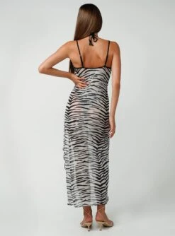 Jagger & Stone Paris Maxi Dress Black / White -Princess Polly Sales Store 4 1abcb925 a832 429d ab14 2e13fc6afa75