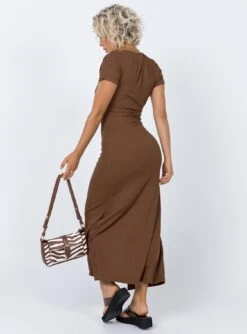 Princess Polly Sophie Button Up Maxi Dress Brown -Princess Polly Sales Store 4 a6e57a50 cc94 4ce2 b81a 91638e8d46ef