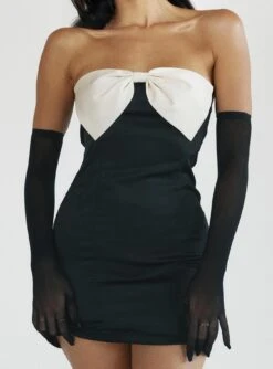 Princess Polly Kesy Bow Tie Mini Dress Black -Princess Polly Sales Store 5 model info Rona us4 97c56610 3b1b 40a7 82c3 5e63348df8de