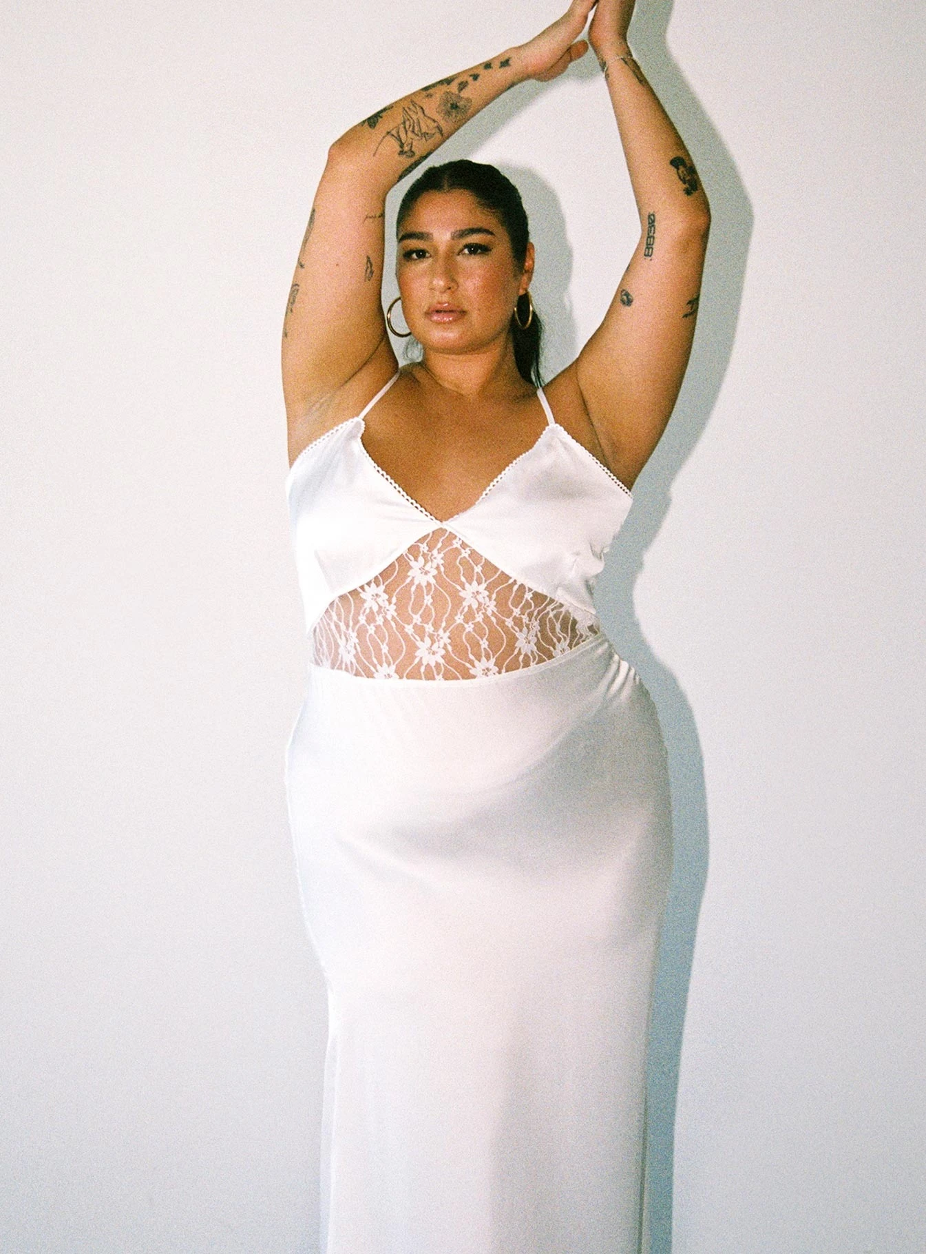 Roselle Maxi Dress White Curve 4 Roselle Maxi Dress White Curve - Image 4