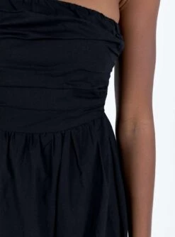 Princess Polly Barina Maxi Dress Black -Princess Polly Sales Store 5 modelinfo alexa us2 49774a7d 88c5 4e78 bf32 fc925278f380