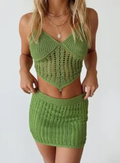 Princess Polly Hervey Skirt Green 11 Princess Polly Hervey Skirt Green -Princess Polly Sales Store 5 modelinfo anni us2 322db34d b19d 48ec b640 19eb81981ad7