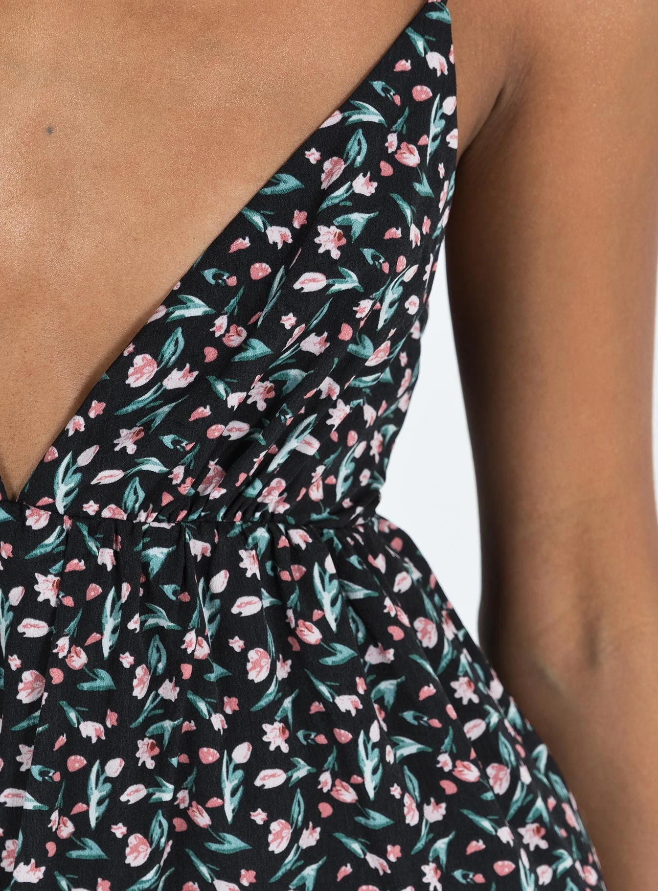 Princess Polly Koko Maxi Dress Black Floral 5 Princess Polly Koko Maxi Dress Black Floral - Image 5