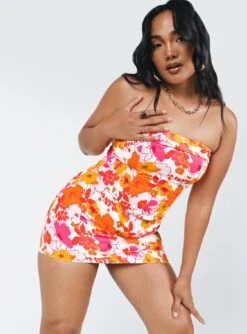 Princess Polly Chadwick Mini Skirt Orange/Pink -Princess Polly Sales Store 5 modelinfo rheanna us6 968cd578 8826 48ee a97c c0b963e94d62