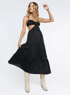 Oswell Maxi Dress Black -Princess Polly Sales Store 6 modelinfo elly us2 2f475c7a ca28 40bc 9041 025775052588