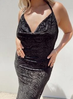 Princess Polly Kartia Maxi Dress Black -Princess Polly Sales Store C42B5586 4C35 4659 B1A0 C019CE947412