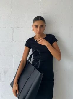 Princess Polly The Classic Midi Dress Black -Princess Polly Sales Store PETA JAIN HARPER TOTE BAG THE CLASSIC MIDI DRESS BLACK 923e7bca e062 4c0a 809a 59eb7dbda838